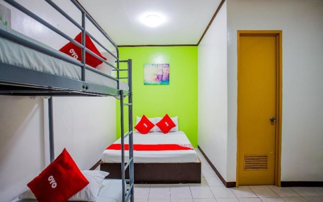 OYO 814 Laurien's Budget Hotel