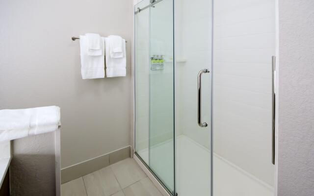 Holiday Inn Express & Suites Taylor by IHG