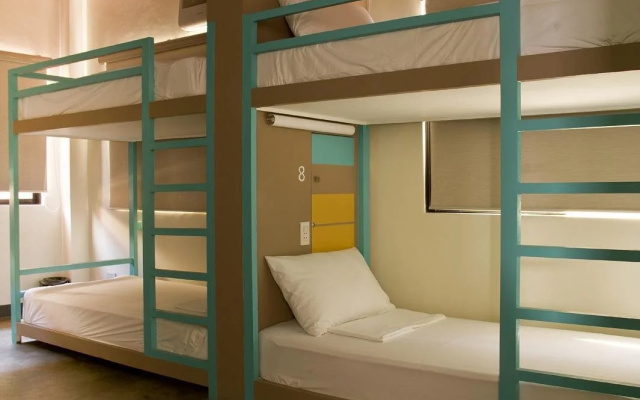 Second Wind Hostel by MNL