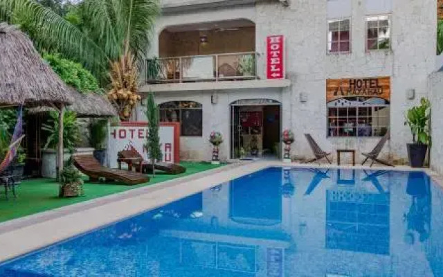 Hotel Maya