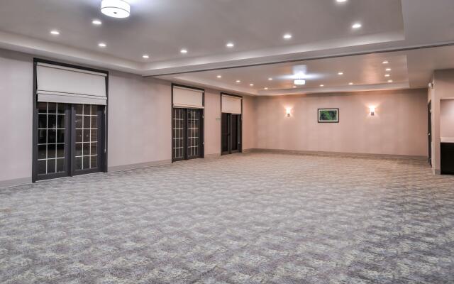 Holiday Inn & Suites Dallas-Addison by IHG