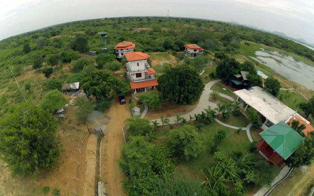 Lake Villa Resort