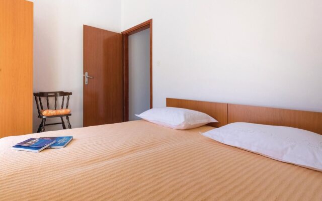 Nice Home in Komarna With Wifi and 2 Bedrooms