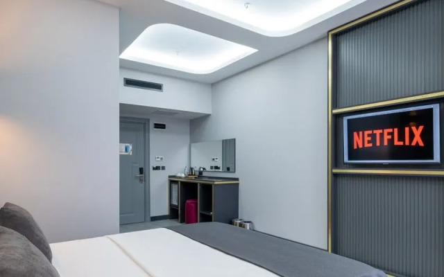 216 Prestige Hotel