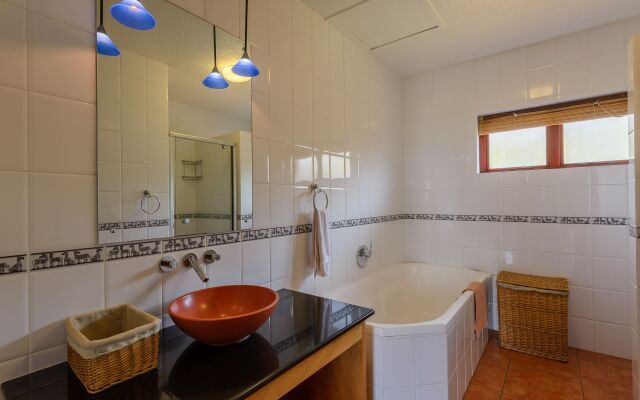 San Lameer Villa Rentals 14107