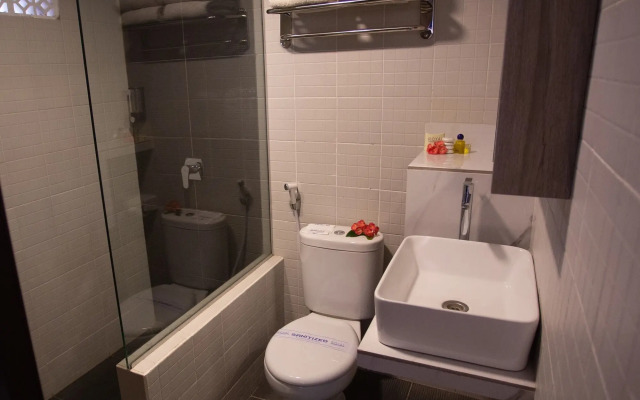 Royal Caravan Hotel Trawas