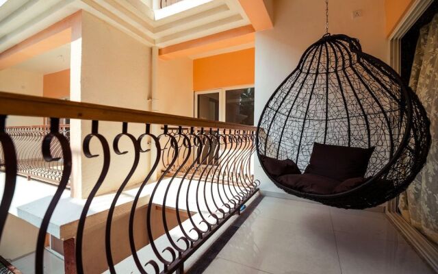 OYO 10803 Home 2BHK Poolside Siolim