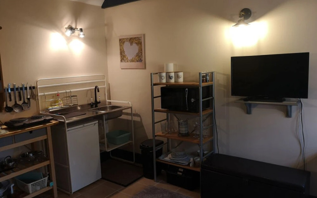 Claymires Bothy Cottage Nr Loch Lomond & Stirling