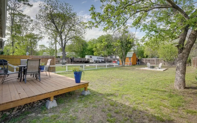 Kerrville Vacation Rental Across From River Trail!