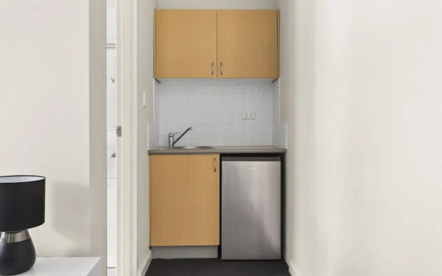 Spacious 2-bed Apartment in Heart of Leura – Guest Rooms – Sydney