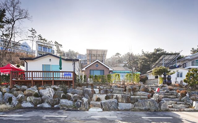 Ongjin Seonjae Beach Pension