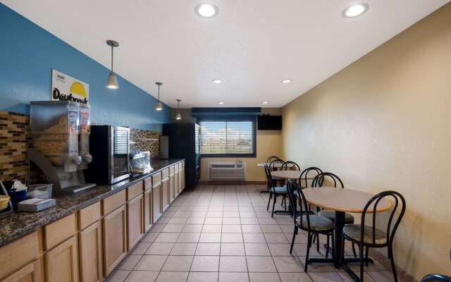 Days Inn by Wyndham Ankeny - Des Moines