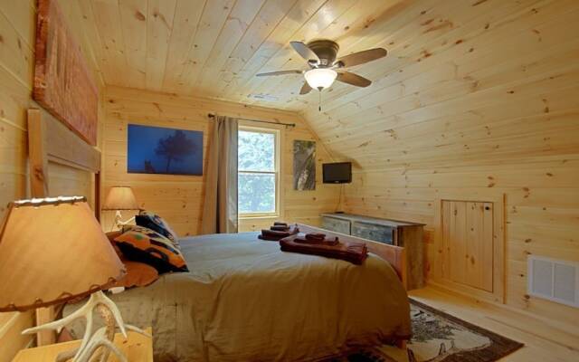 Taj's 3 Bedroom Cabin - 3 Br Cabin