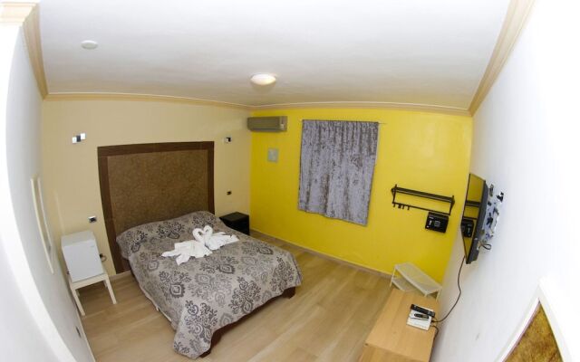 FrioHot Hotel