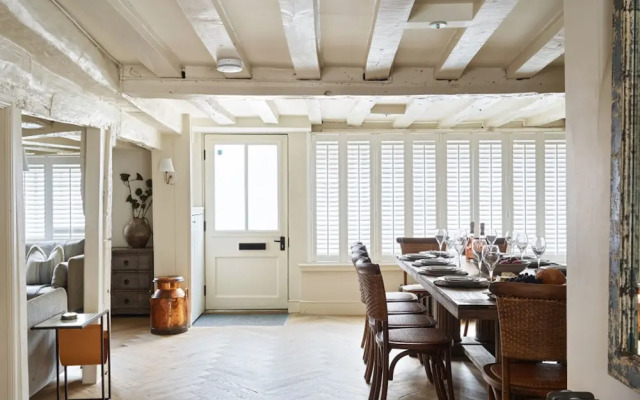 The Old Coach House - From 500 Per Night