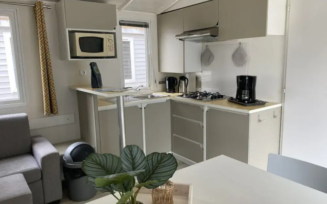 Neat Chalet With Microwave, Antwerp at 39 km