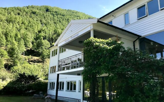 hotelImage