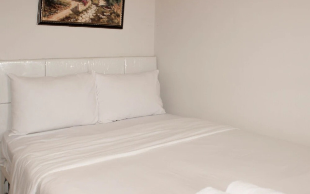 Minimalist And Homey 1Br At Bassura City Apartment
