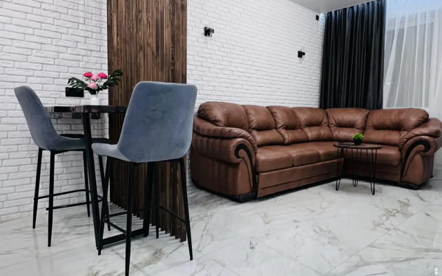 I'm at home on 178B Gorodskaya Street