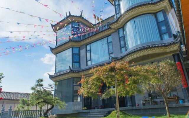 Nanfengli Homestay (Lijiang Sanyi Airport Branch)