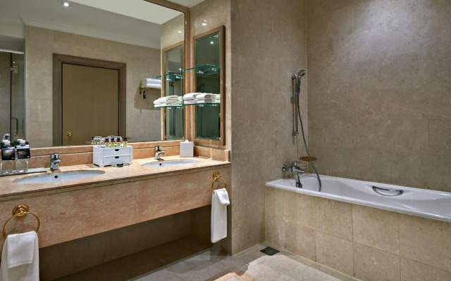 Pullman Kuala Lumpur City Centre Hotel & Residences