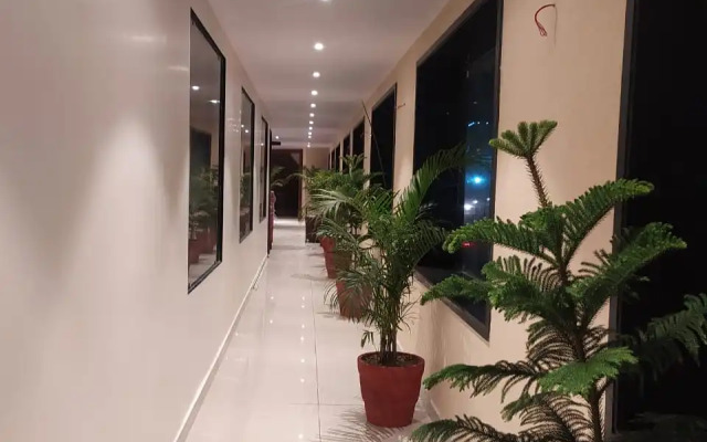 Rajlaxmi Hotel