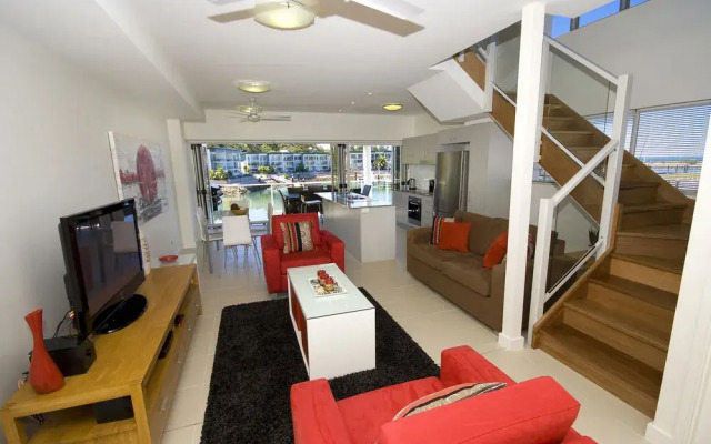 Beachside Apartment 13