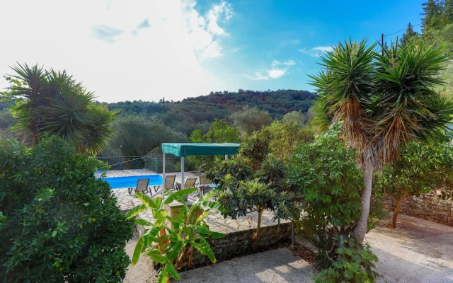 Villa Sevi in Loggos
