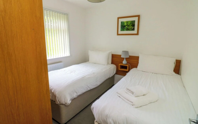 Harcombe House Bungalow 11