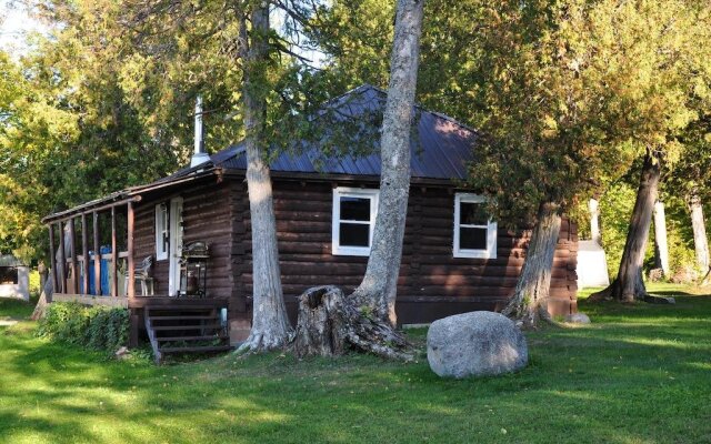 Okimot Lodge on Tomiko Lake