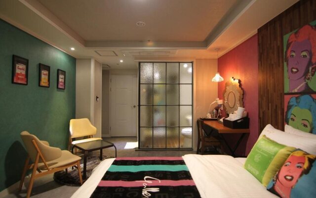 Gallery 9 Motel