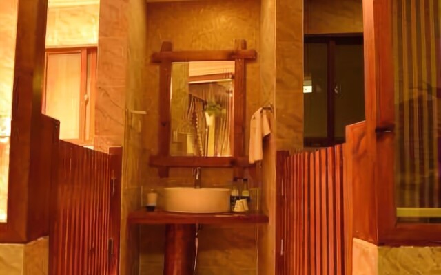 Lijin Holiday Hotel