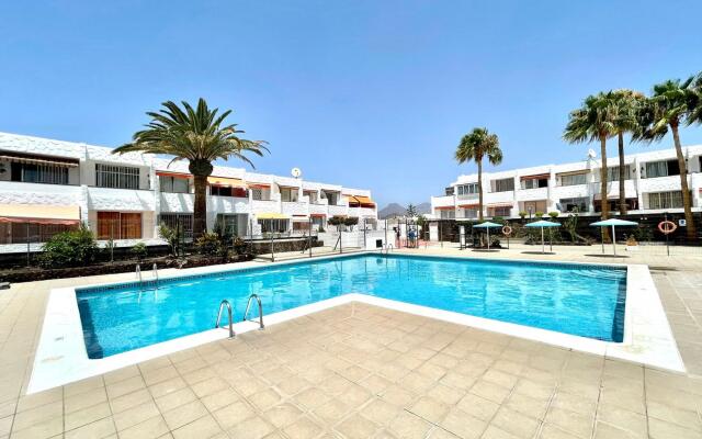 One cozy bedroom with Wifi,pool in Tenerife South