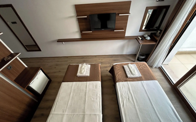 Gulluk Life Hotel
