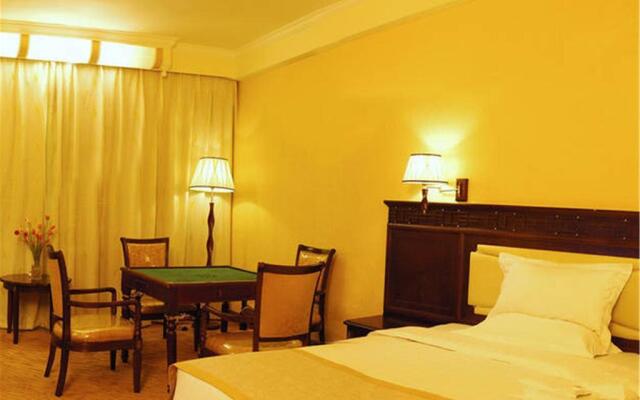 Golden Star Holiday Hotel