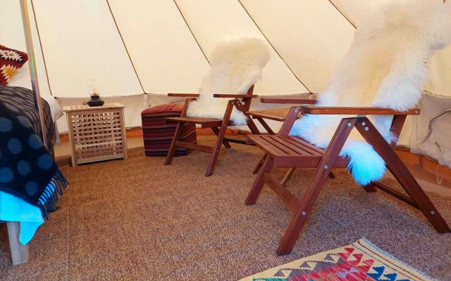 Eidfjord Riverside Apartments & Glamping