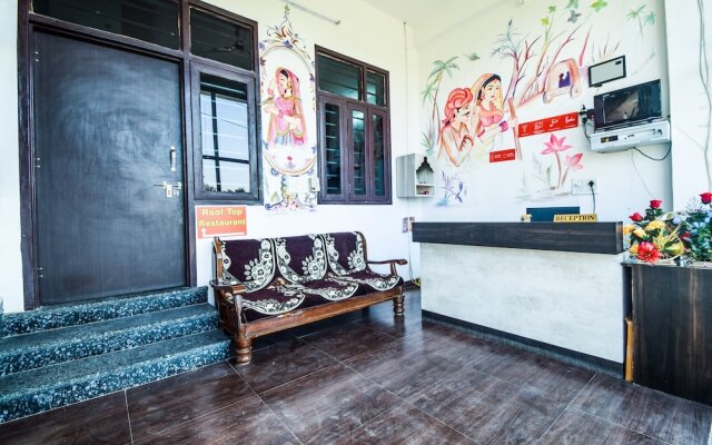 OYO 10682 Hotel Blue Lotus