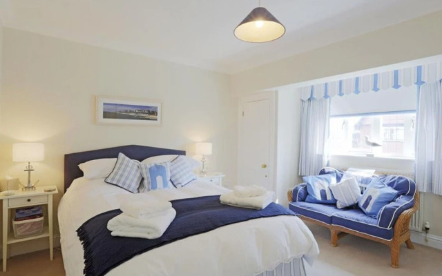 Restful Holiday Home in Aldeburgh With Garden