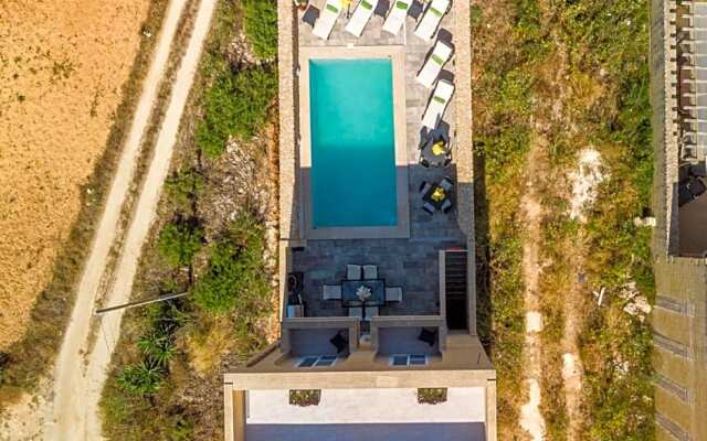 Ajuga Luxury Boutique B&B