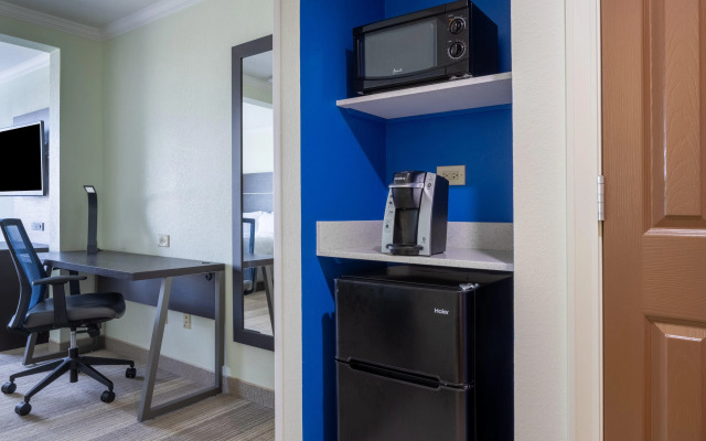 Holiday Inn Express Coventry S - West Warwick Area by IHG