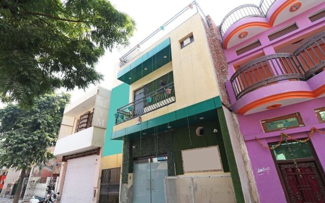 OYO Flagship 24679 Hotel Green House