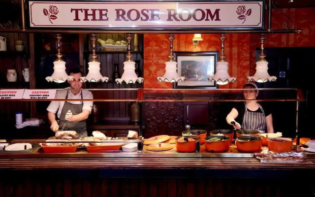 Rose & Crown Hotel