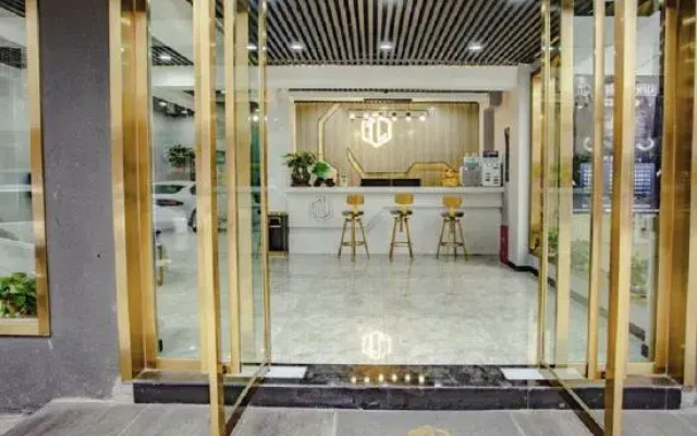 Wright E-sports Hotel