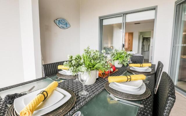 Azure Vista - 3 Bedroom Unit - Ocean Views