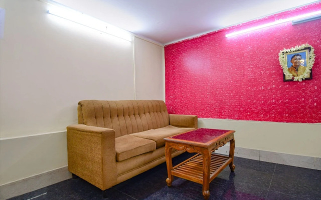 Golden Imperial by OYO Rooms