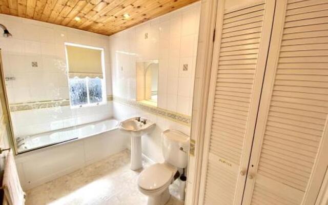 1 Catherine Cottages