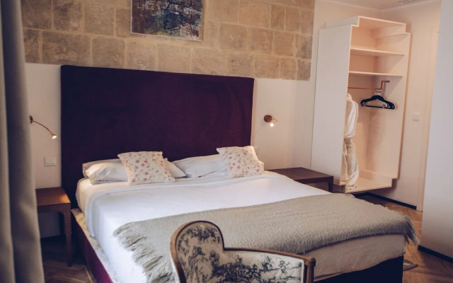 Sally Port Suites
