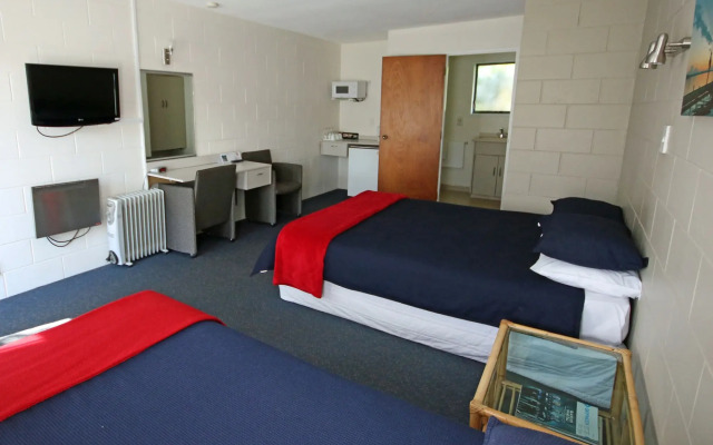 Midway Pacifica Lodge