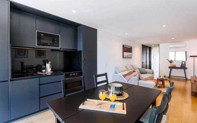 Camões Downtown with Parking