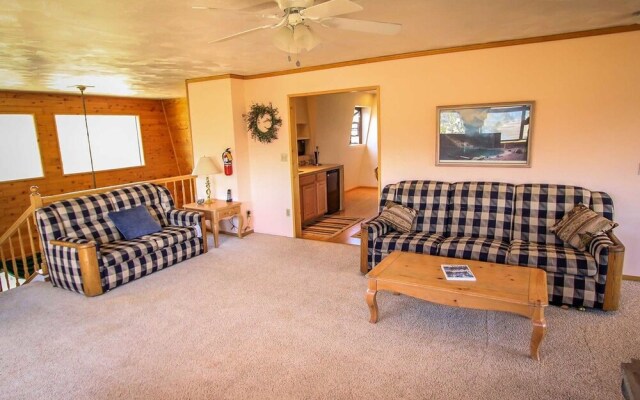 Grande Lodge 1053 by RedAwning